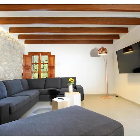 Country Lane Set In Hills Villa Pollença